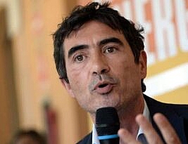 Quest’uomo è un pazzo